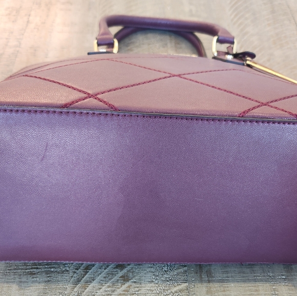 Adrienne Vittadini Burgundy Shoulder bag in EUC - Picture 9 of 16